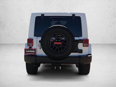 Used 2017 Jeep Wrangler Unlimited Rubicon w/ Connectivity Group AWD/4WD image 7