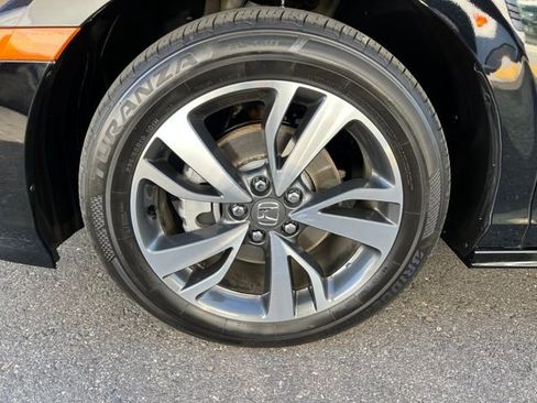 Used 2024 Honda Odyssey Touring image 6