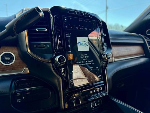 Used 2019 RAM 2500 Limited image 33