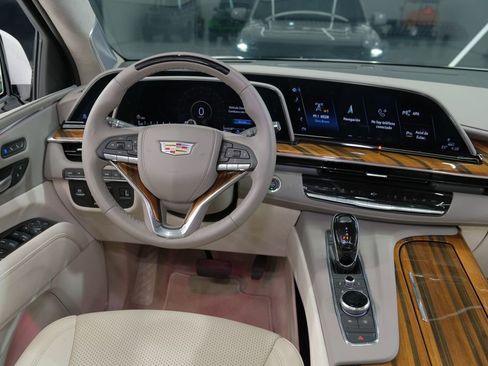 Used 2024 Cadillac Escalade Sport Platinum w/ LPO, ONYX Package image 77