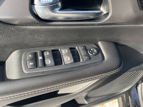 New 2026 Chrysler Pacifica Select image 18