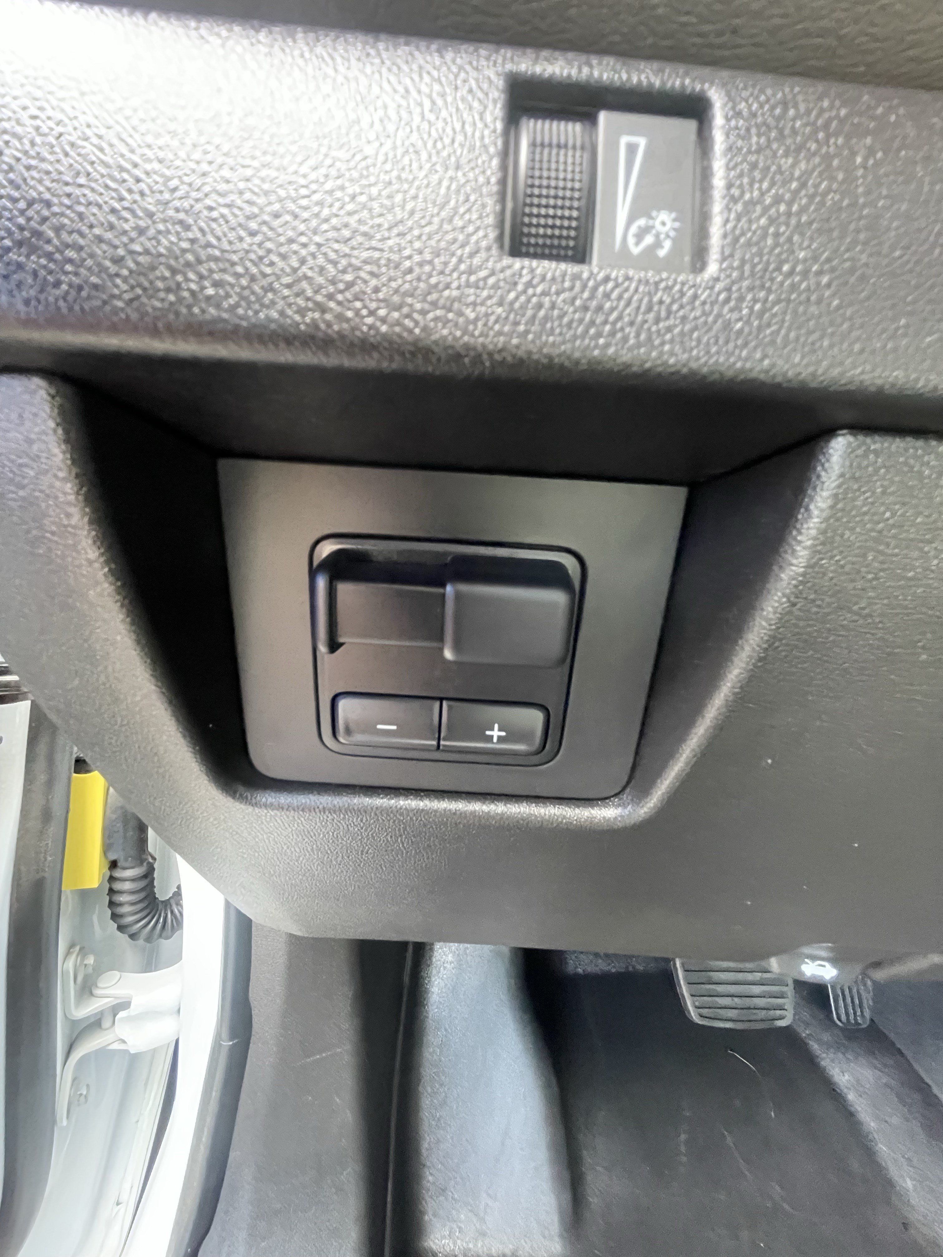 Used 2024 Chevrolet Colorado ZR2 w/ ZR2 Convenience Package III AWD/4WD image 20