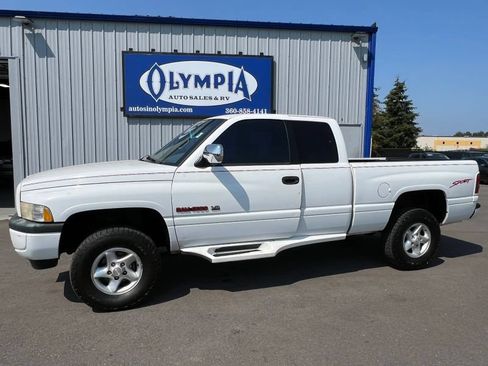 Used 1997 Dodge Ram 1500 Truck 4x4 Club Cab image 1