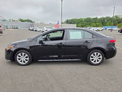 Used 2024 Toyota Corolla LE FWD image 4