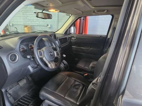 Used 2017 Jeep Patriot 75th Anniversary w/ Power Value Group AWD/4WD image 16