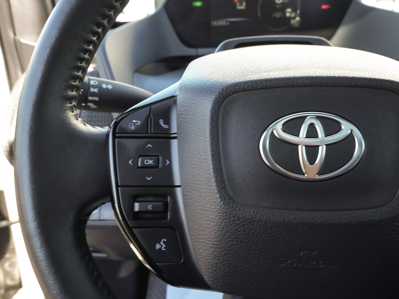 Used 2024 Toyota bZ4X AWD w/ Weather Package image 21