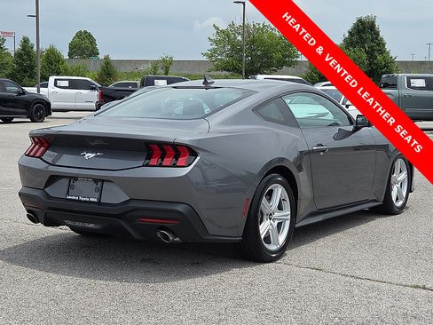 Used 2026 Ford Mustang Premium RWD image 5