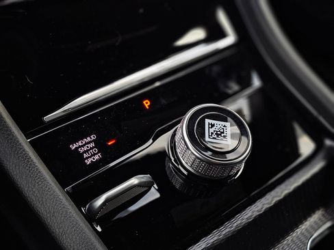 New 2026 Jeep Grand Cherokee L Limited AWD/4WD image 13