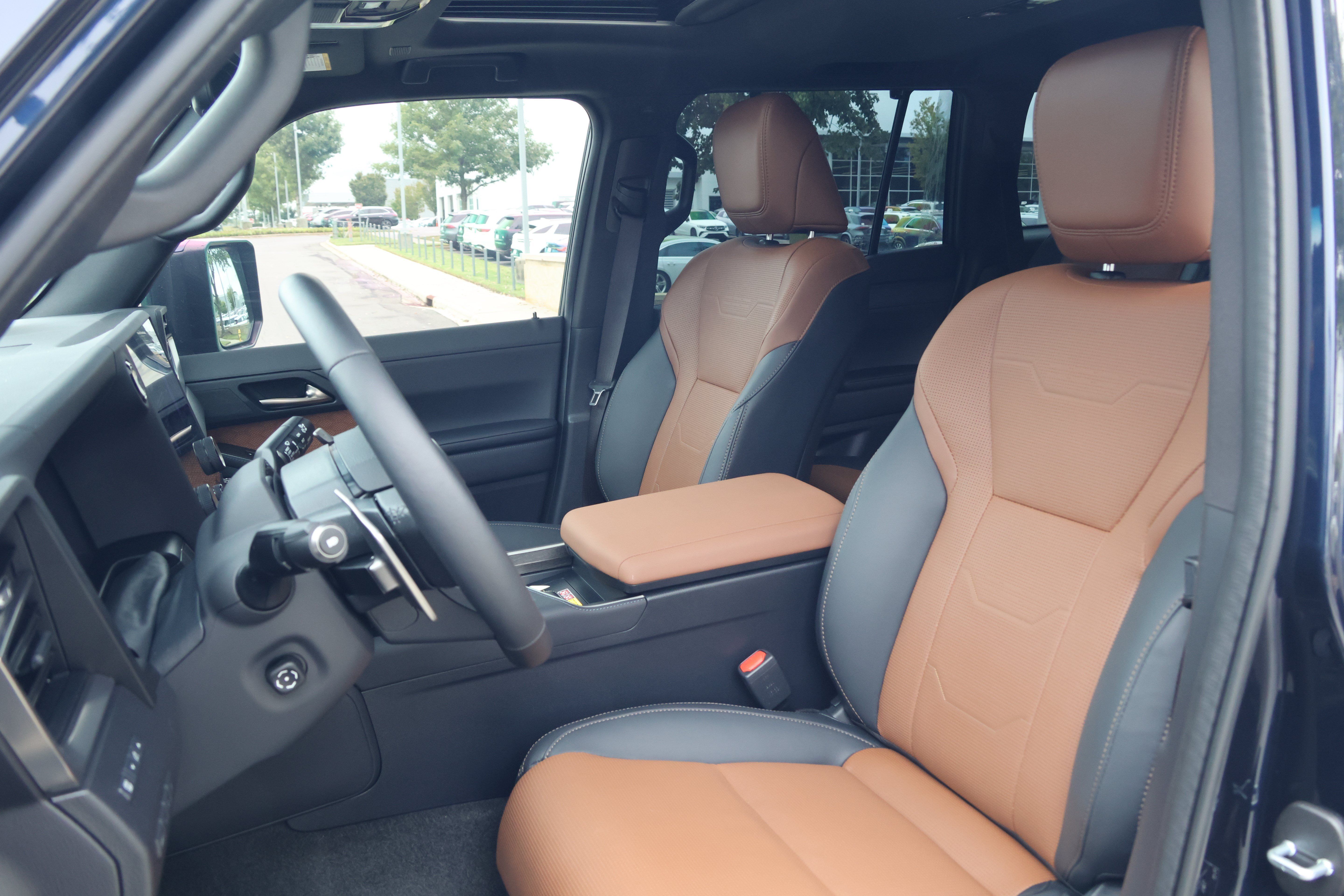 Certified 2026 Lexus GX 550 w/ Accessory Package (2T) AWD/4WD image 37