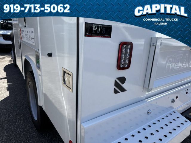 New 2026 Ford F550 4x4 Regular Cab Super Duty image 17