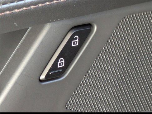 Used 2025 MAZDA MAZDA3 s image 27