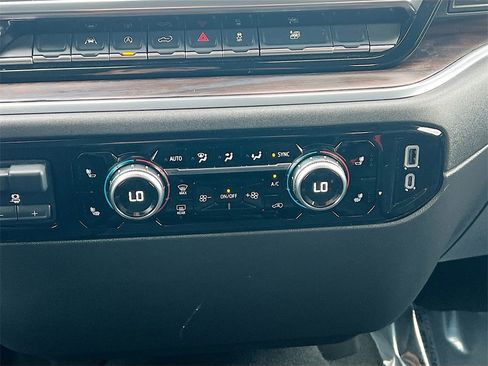 Used 2025 GMC Sierra 1500 SLT image 16