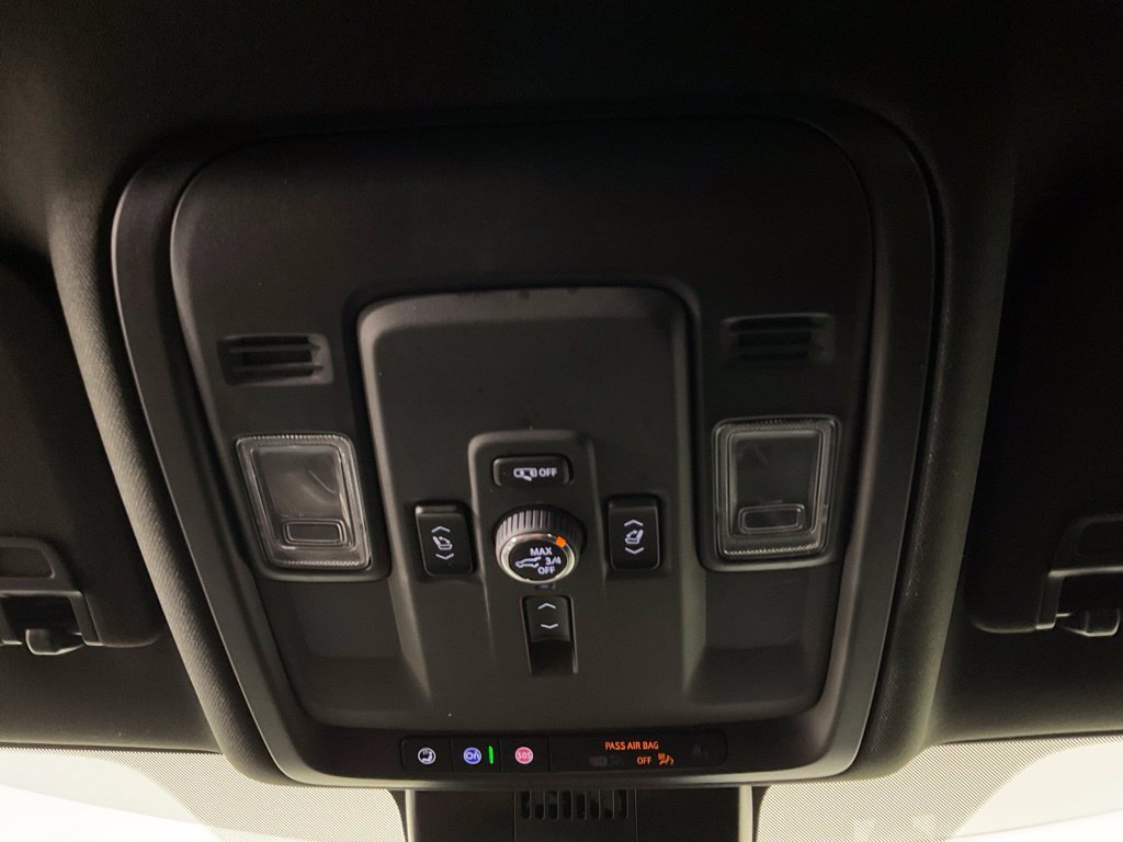 Used 2025 GMC Yukon Denali AWD/4WD image 21