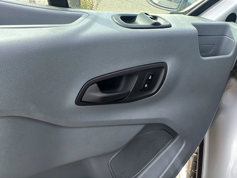 Used 2018 Ford Transit 350 XLT image 23