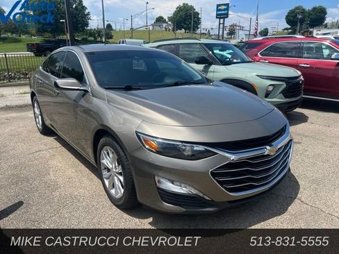 Used 2020 Chevrolet Malibu LT FWD image 2