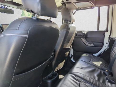 Used 2018 Jeep Wrangler Unlimited Sport S image 18