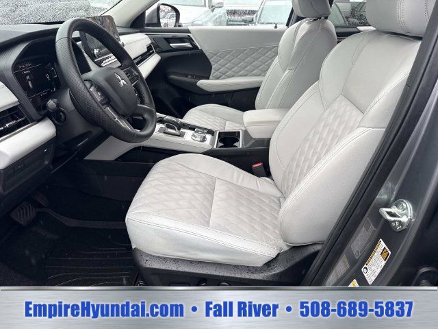 Used 2024 Mitsubishi Outlander SEL Black Edition AWD/4WD image 19