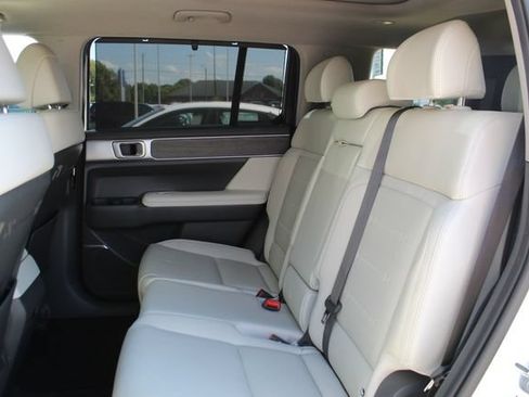 Used 2025 Hyundai Santa Fe Limited AWD/4WD image 30