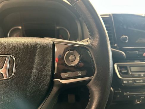 Used 2019 Honda Pilot Touring image 19