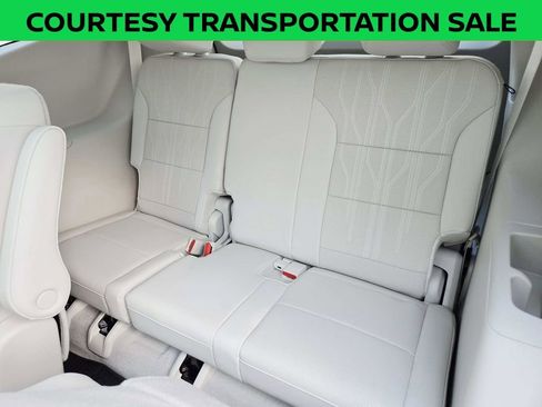New 2026 Buick Enclave Avenir w/ Super Cruise Package AWD/4WD image 14