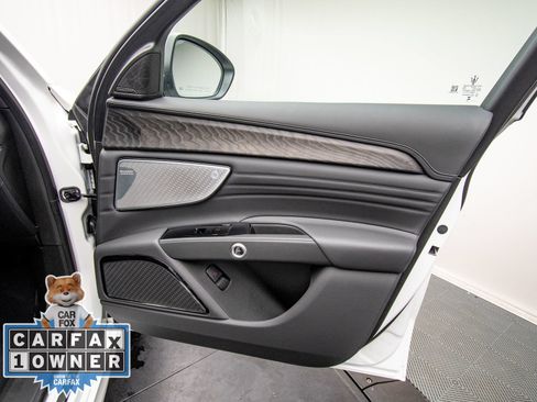 Used 2025 Maserati Grecale GT AWD/4WD image 29