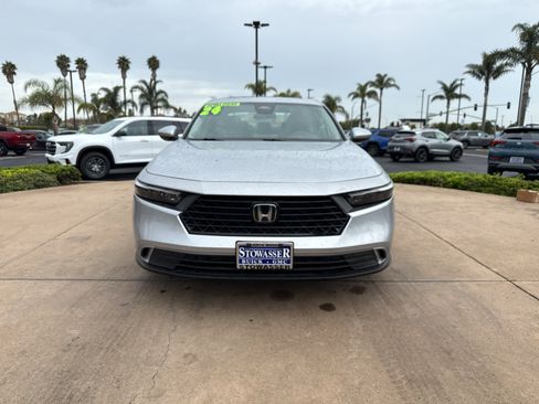 Used 2024 Honda Accord EX image 2