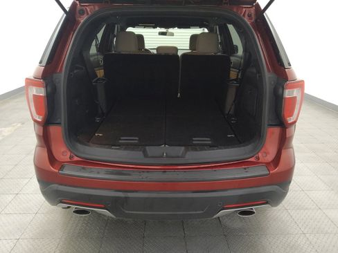 Used 2018 Ford Explorer XLT FWD image 29
