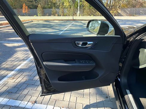 Certified 2025 Volvo XC60 B5 Plus image 63