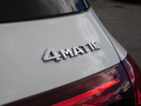 Used 2020 Mercedes-Benz GLE 350 4MATIC w/ Premium Package image 6