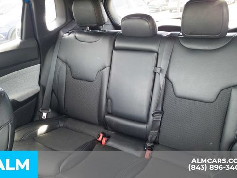 Used 2024 Jeep Compass Latitude AWD/4WD image 16