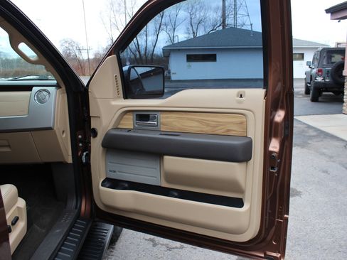 Used 2011 Ford F150 Lariat w/ Lariat Chrome Pkg image 35