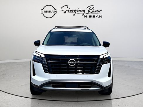 New 2026 Nissan Pathfinder Platinum AWD/4WD image 2
