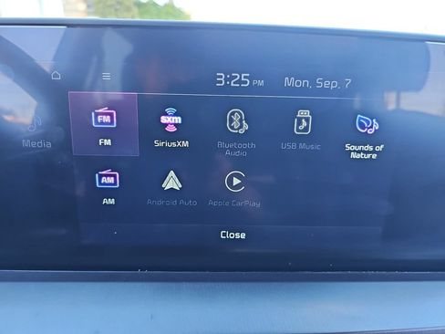 Used 2025 Kia Telluride S FWD image 23