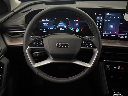Used 2025 Audi Q5 Premium Plus w/ Premium Plus AWD/4WD image 10
