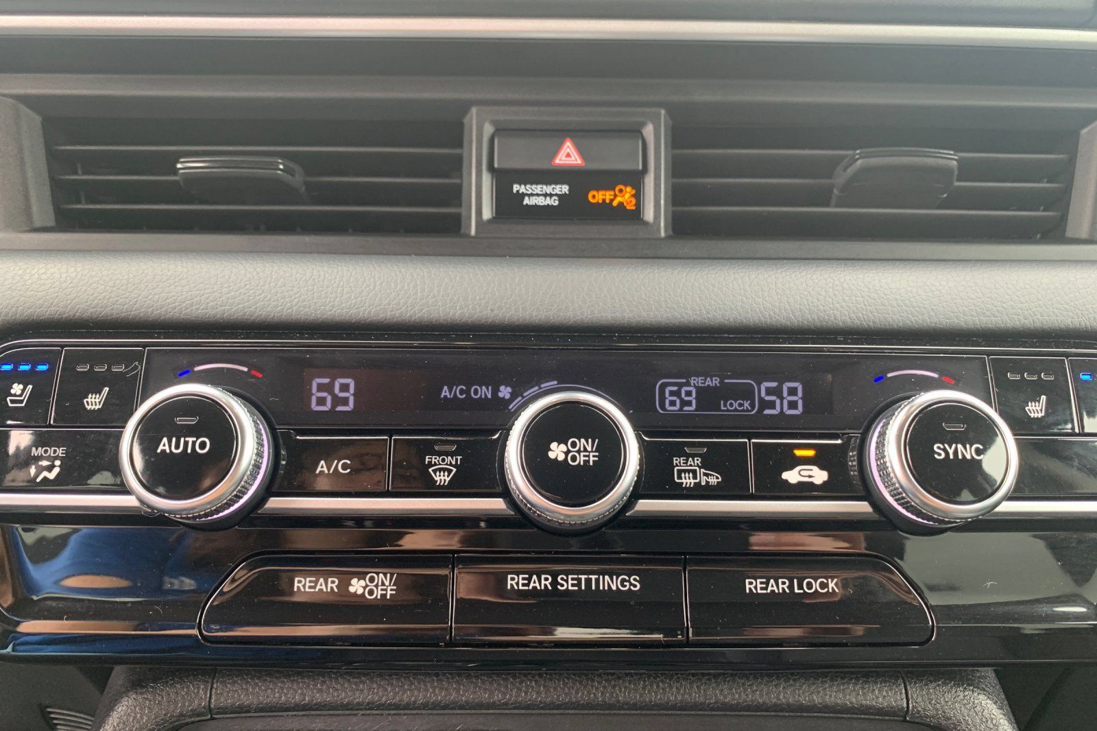 Used 2025 Honda Pilot Elite image 27