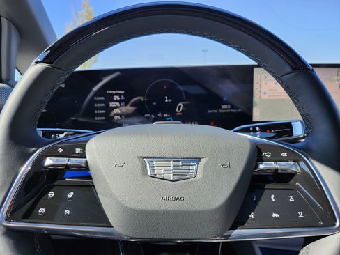 Used 2025 Cadillac Optiq Sport 1 image 23