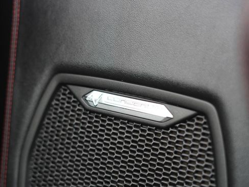 Used 2020 Lamborghini Huracan EVO RWD image 18