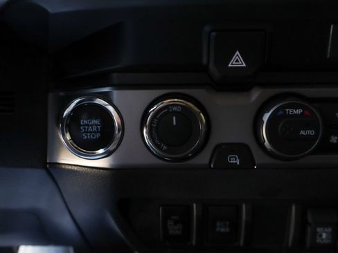 Used 2023 Toyota Tacoma SR5 w/ Technology Package AWD/4WD image 33