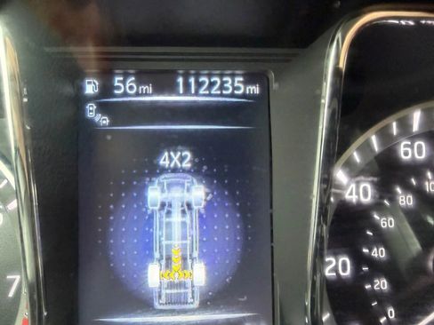 Used 2018 Nissan Titan SL image 22