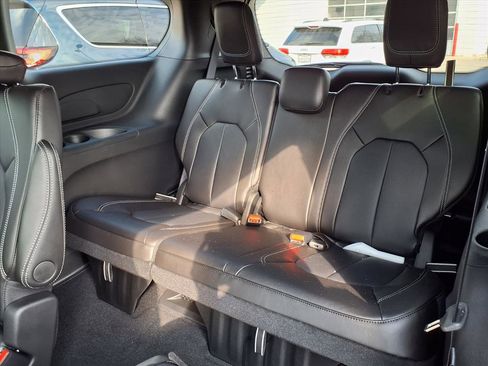 New 2026 Chrysler Voyager LX image 12
