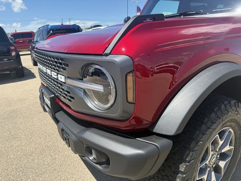 New 2025 Ford Bronco Badlands image 35