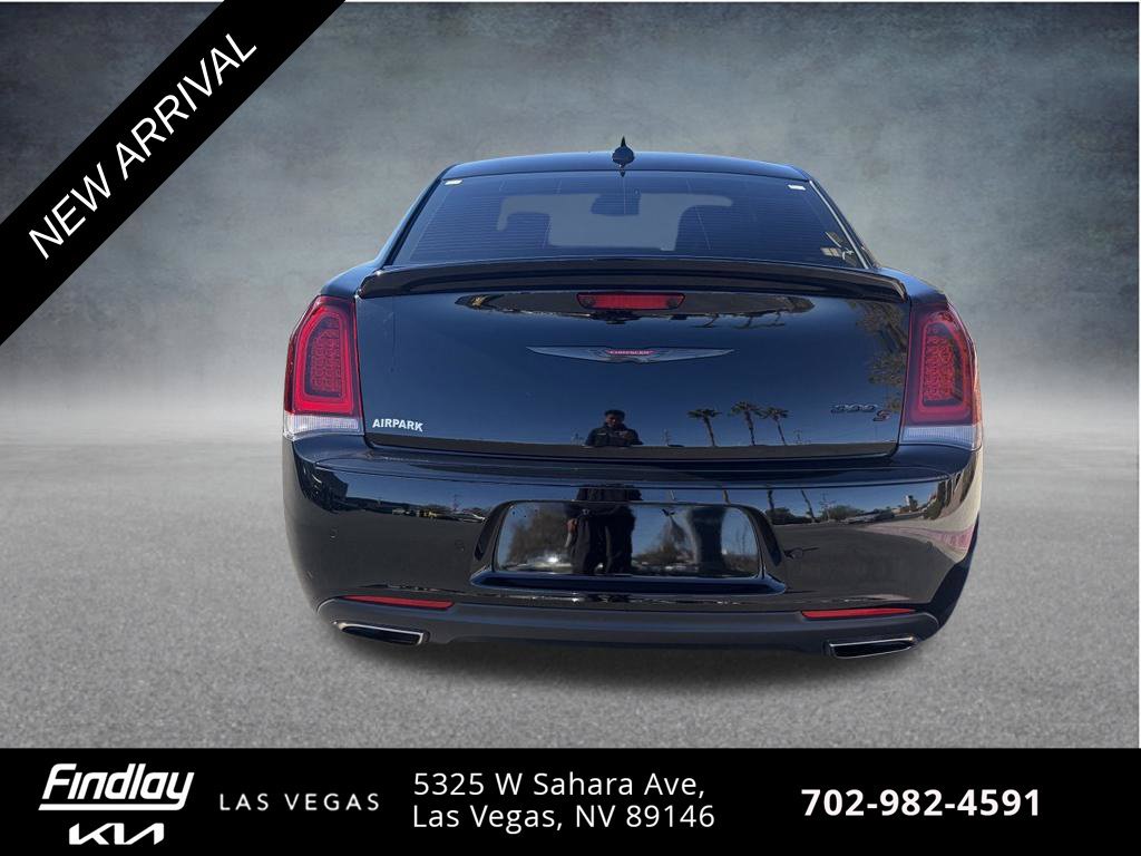 Used 2023 Chrysler 300 S w/ Comfort Group RWD image 6