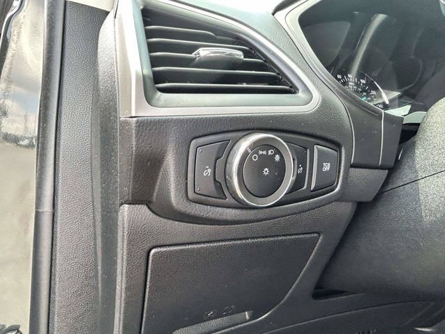 Certified 2024 Ford Edge SE w/ Black Appearance Package AWD/4WD image 31