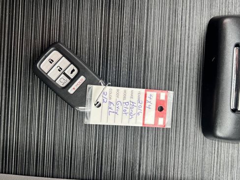 Used 2016 Honda Pilot EX-L image 32