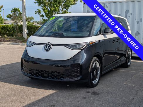Used 2025 Volkswagen ID. Buzz Pro S RWD image 7