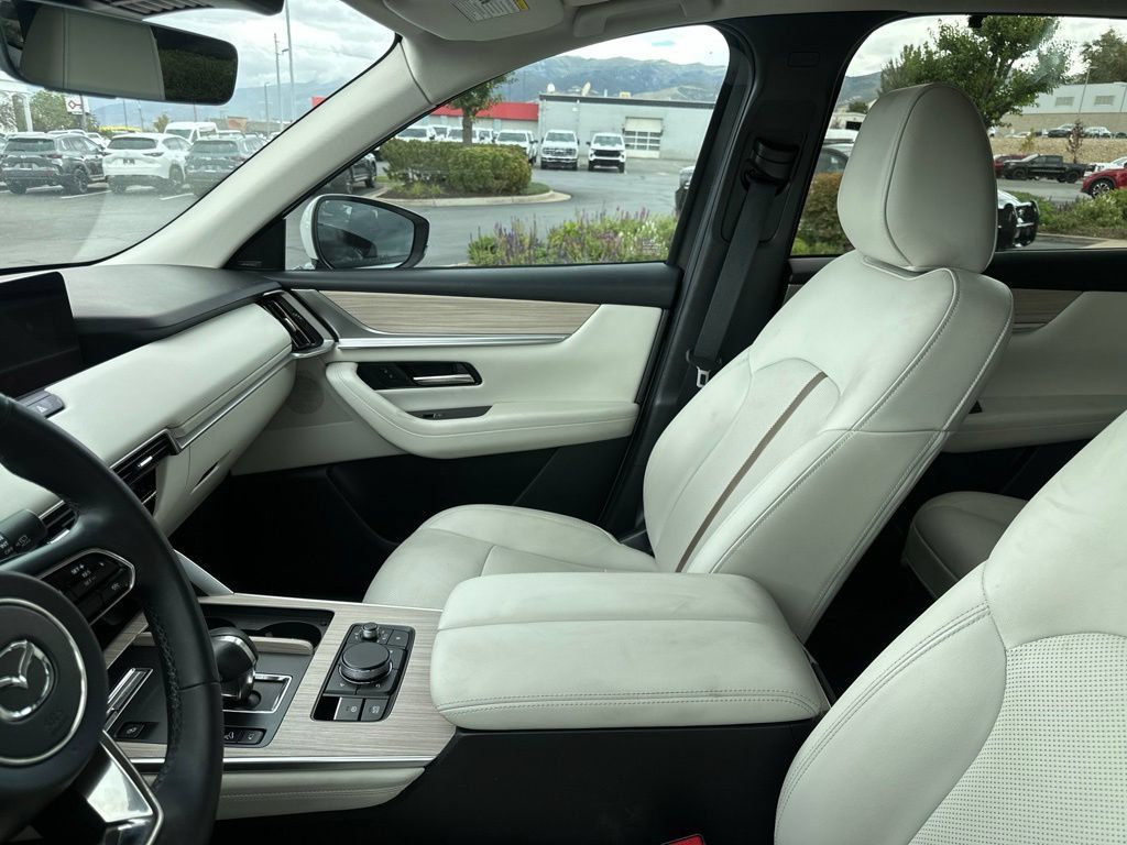 Used 2024 MAZDA CX-90 Plug-In Hybrid w/ Premium Plus AWD/4WD image 9