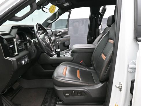 Used 2023 GMC Sierra 1500 AT4 w/ AT4 Premium Package AWD/4WD image 12