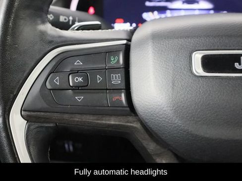 Used 2021 Jeep Grand Cherokee L Limited AWD/4WD image 8