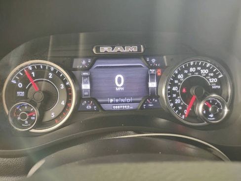 Used 2023 RAM 2500 Laramie AWD/4WD image 11