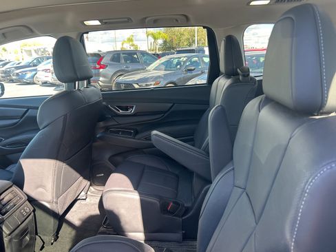 Used 2024 Subaru Ascent Limited w/ Technology Package image 10